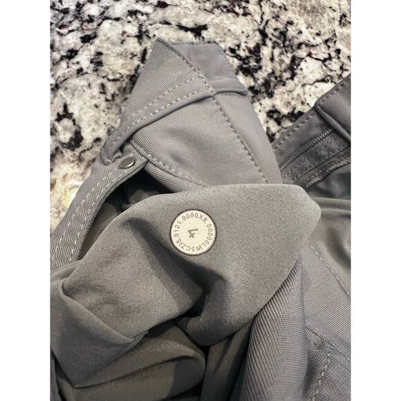 Lululemon women’s cropped pants size 4 light gray - Picture 11 of 11